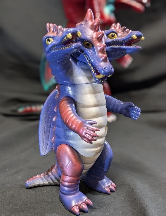 ジャイアント＆スタンダード　三つ首竜「スペクトルマン」（マスダヤ復刻）２体セット