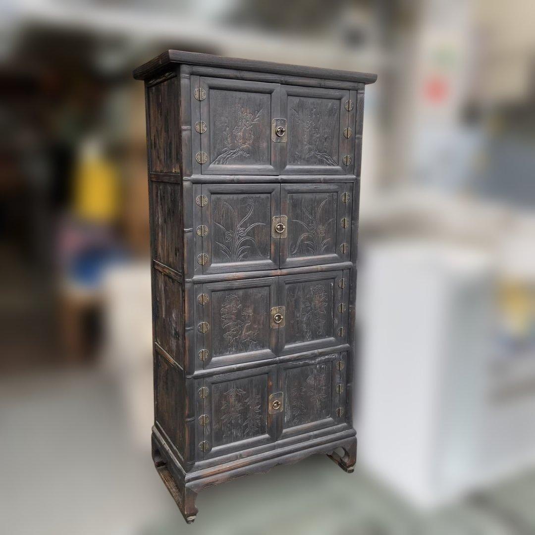 レトロ　古家具　彫刻入り　木製キャビネット　アンティーク　戸棚