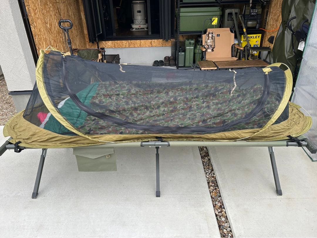アメリカ軍テント　自衛隊寝具