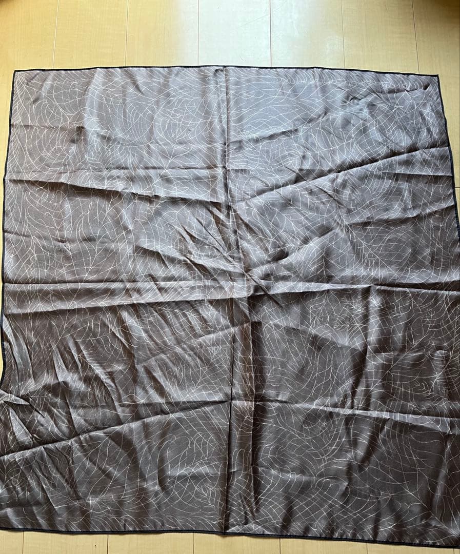 yoli ヨリ　Song at Feet\" scarf シルクスカーフ