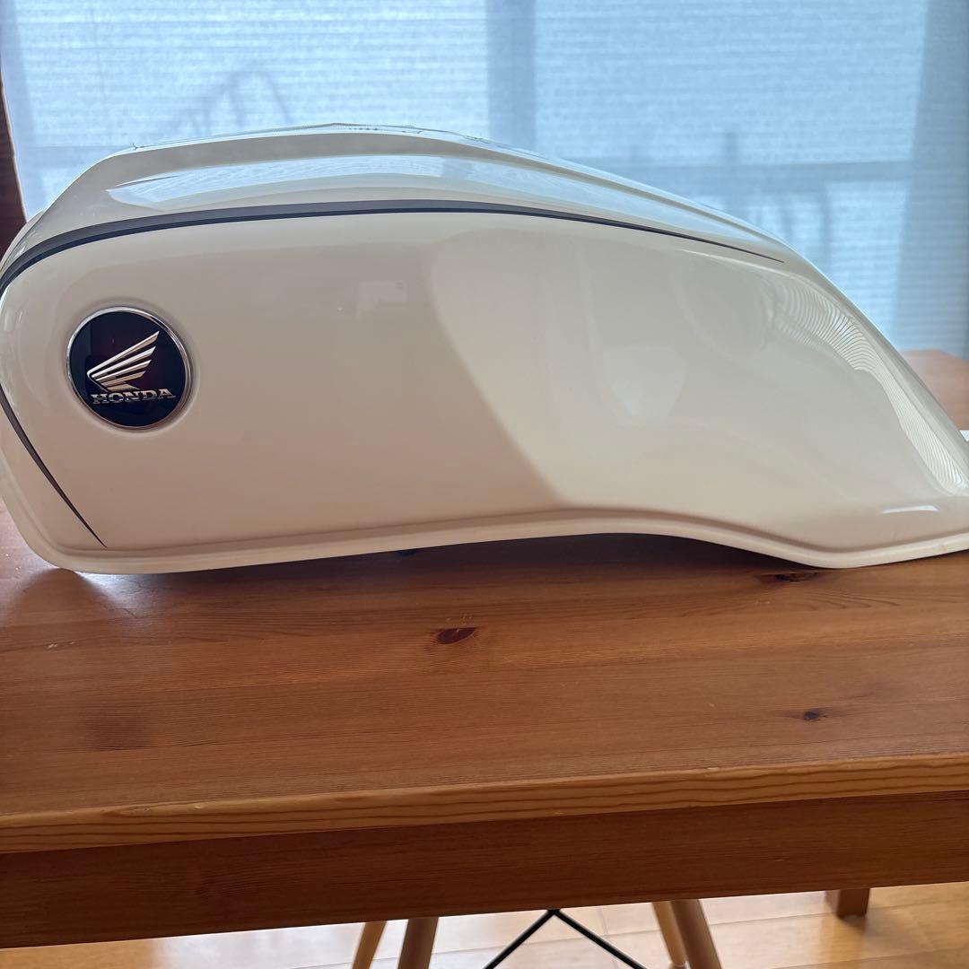 CB1100 sc65 タンク ホワイト