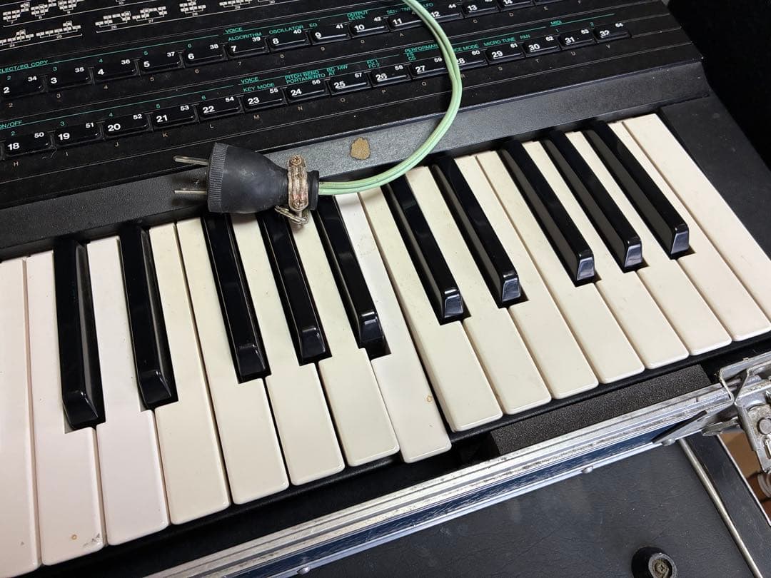 Yamaha DX7 II FD シンセサイザー 61鍵盤 ケース付き