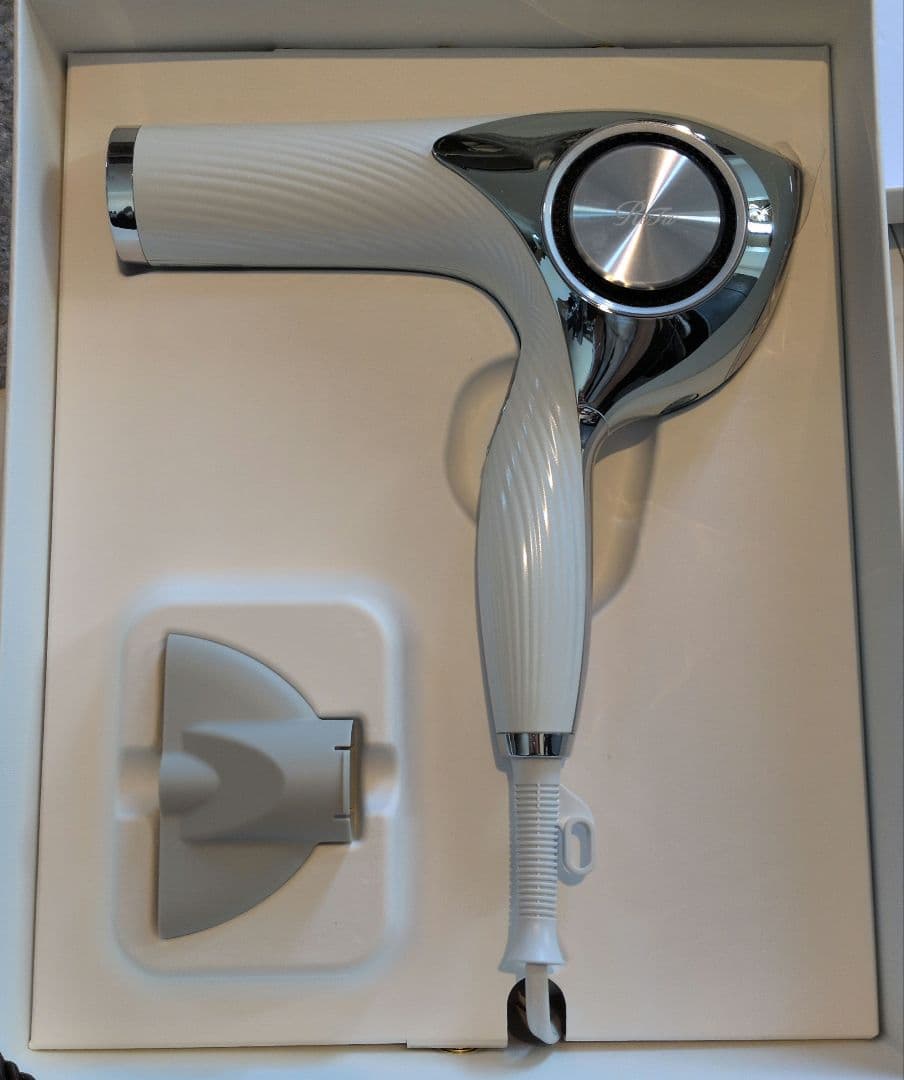 【新品未使用】ReFa ビューテック ドライヤープロ ホワイト メーカー保証あり