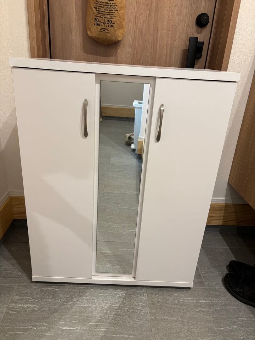 ホワイト靴箱 ミラー付き 二重扉