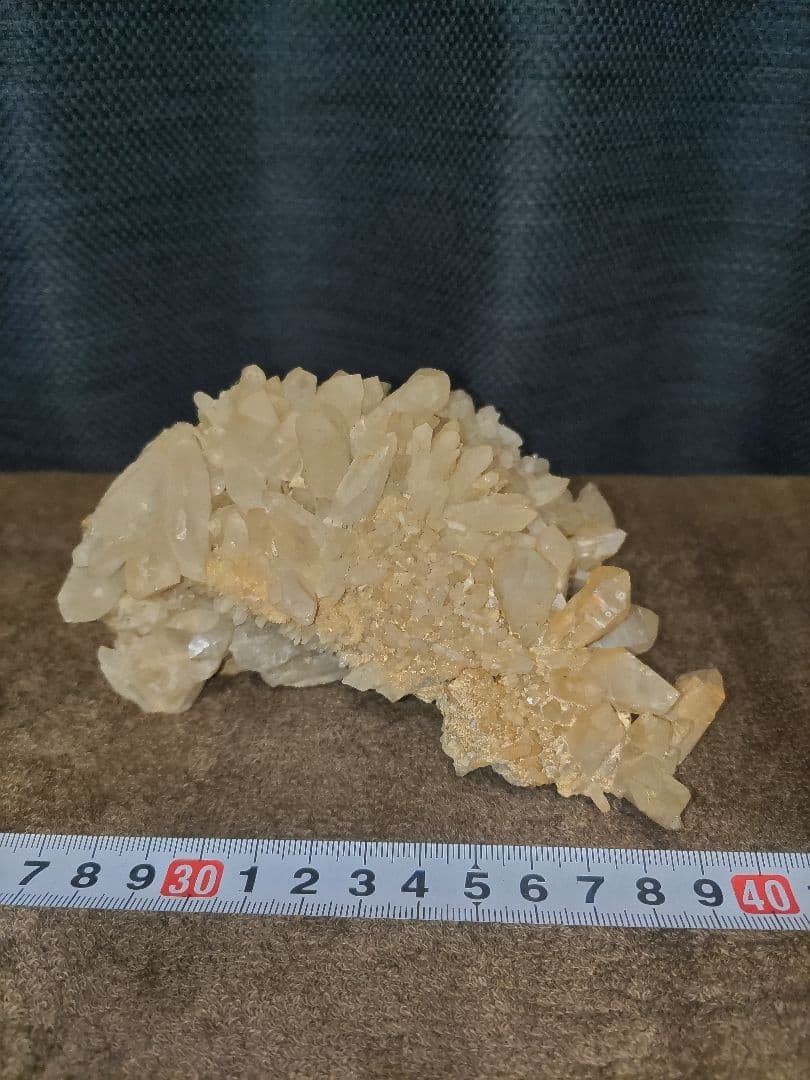 愛媛県西条市産　水晶群晶 3