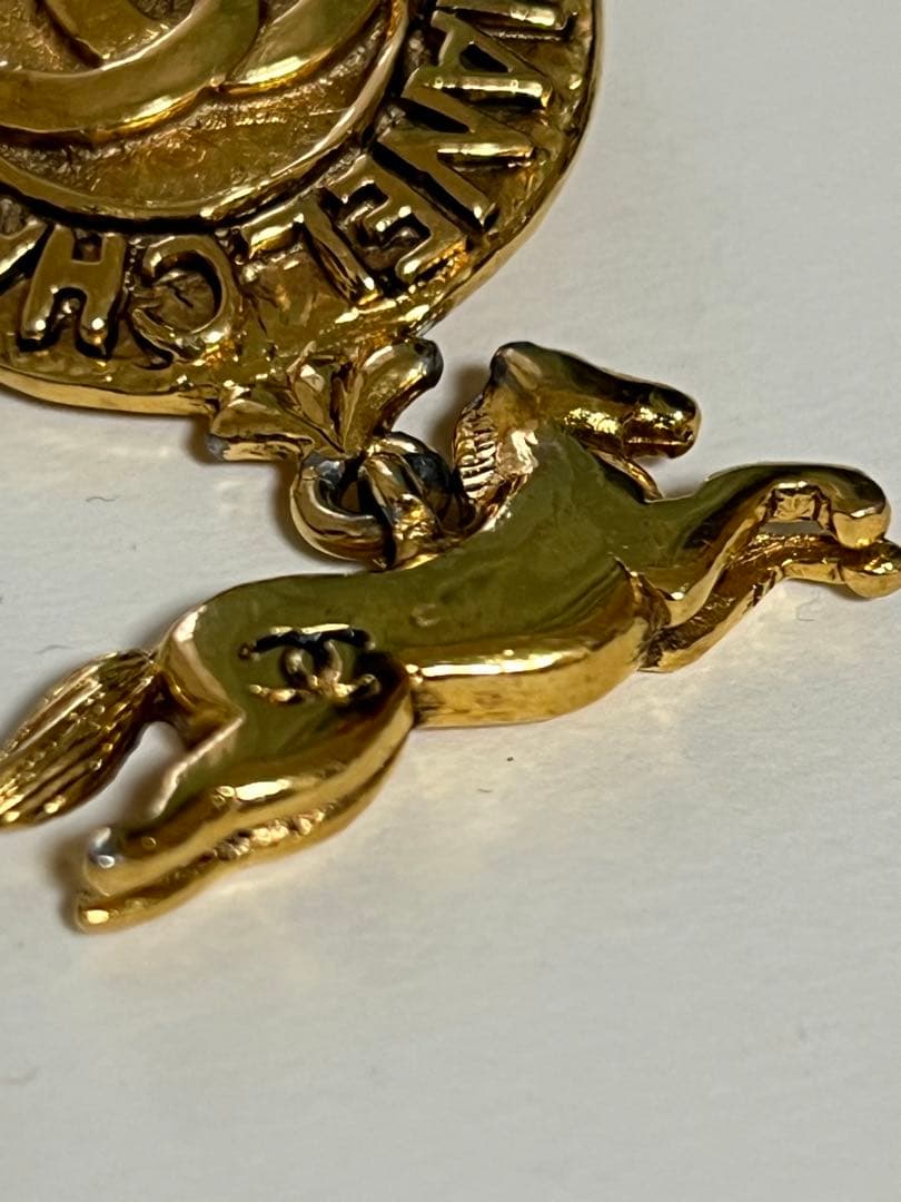 CHANEL 馬のモチーフ ブローチ