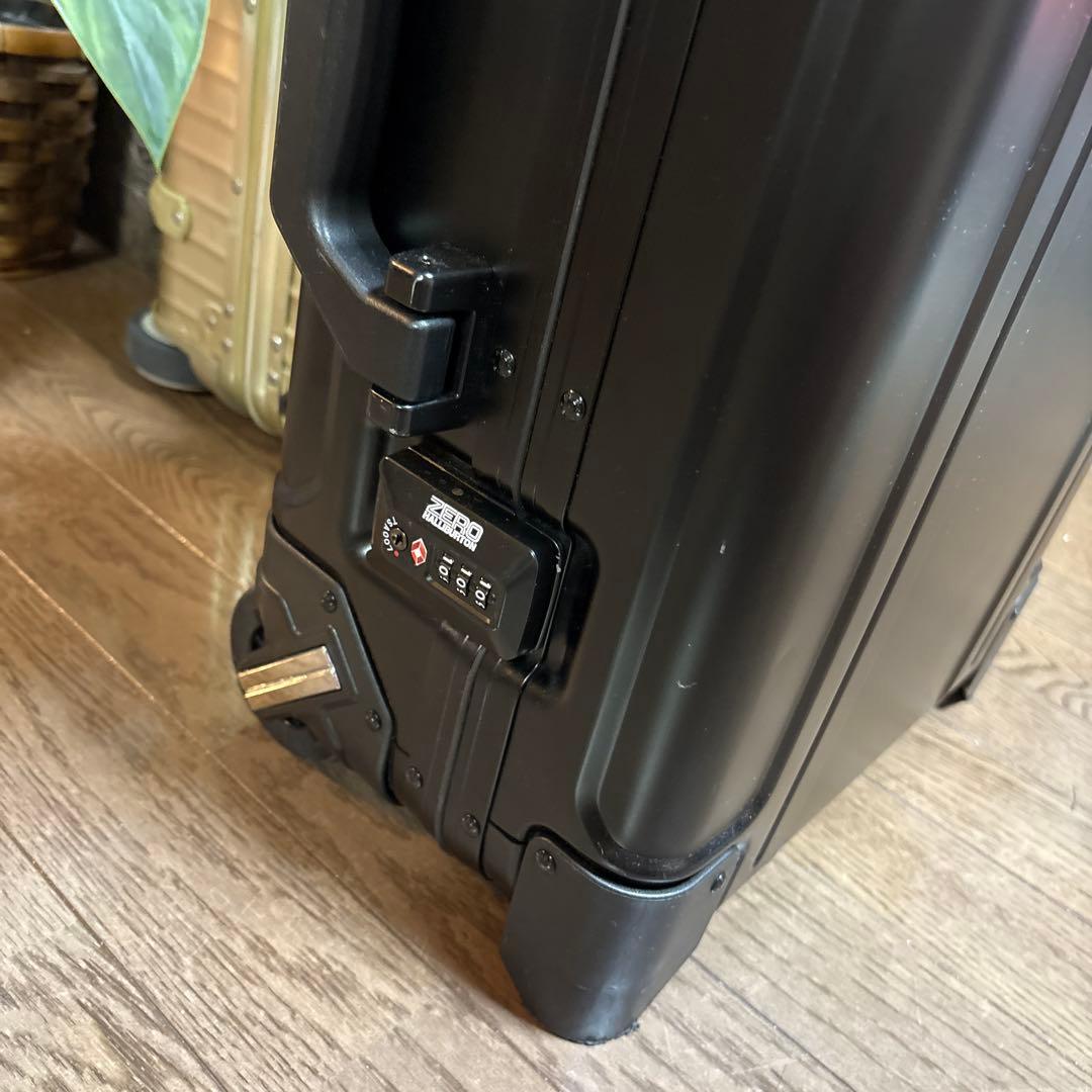 ゼロハリバートン　アメリカ製ステルス　マットブラックGeoAluminum3.0