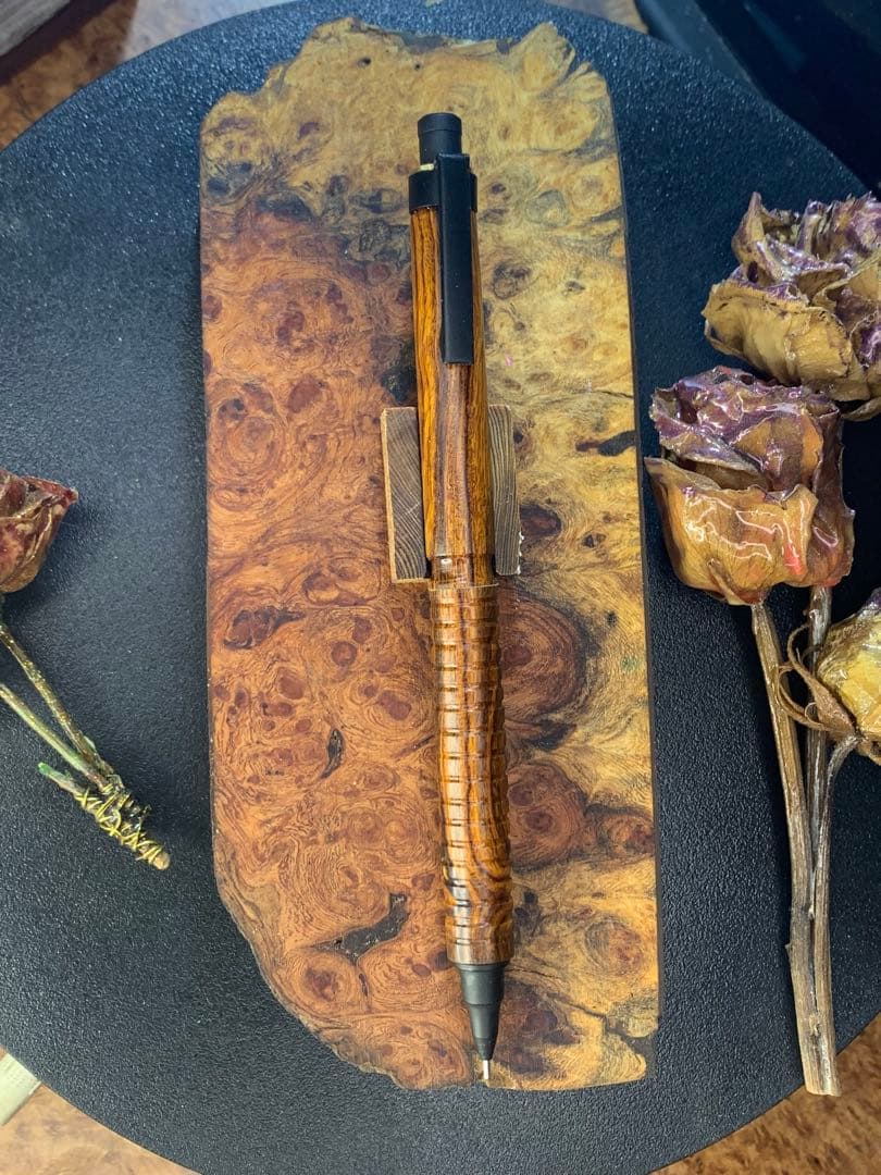 Tomotanオレンズネロ0.5mm、デザートアイアンウッド