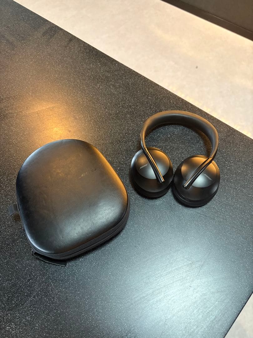 Bose Noise Cancelling Headphones 700 美品