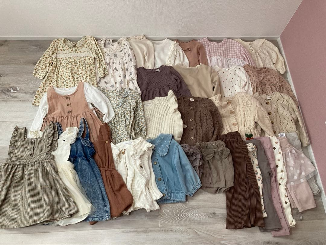 子ども服　女の子　まとめ売り　32点　90センチ