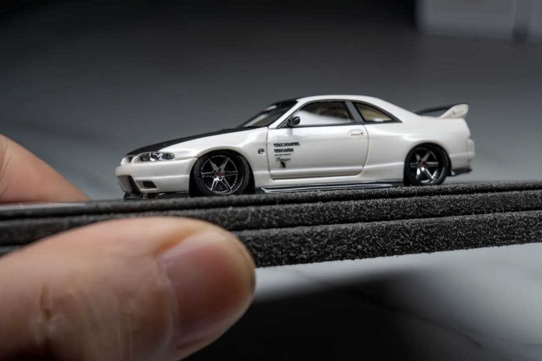 1/64 The Laboratory 技研所 日産 GTR R33