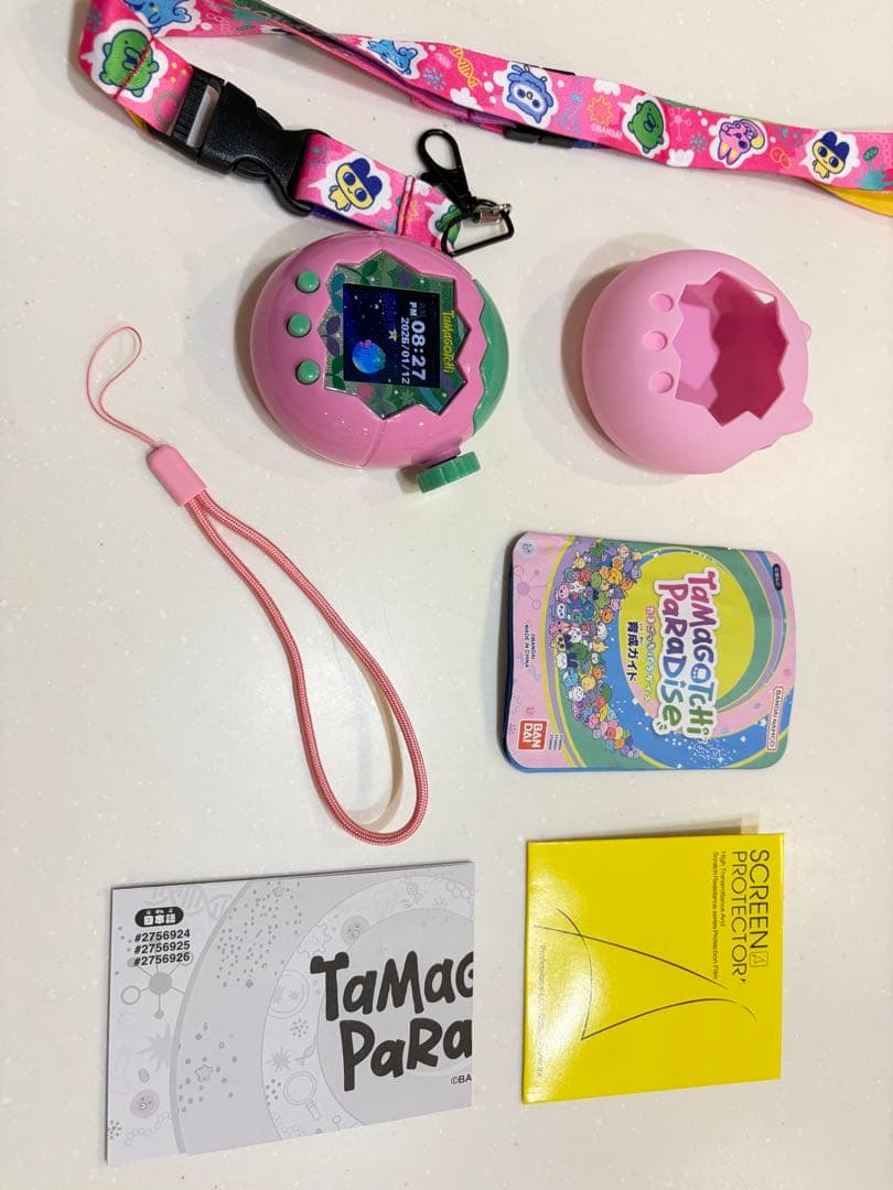 ストラップ付き　たまごっちパラダイス　ピンクランド