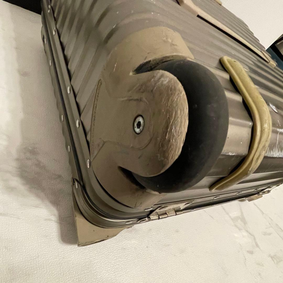RIMOWA トパーズ　2輪　シャンパン　廃盤