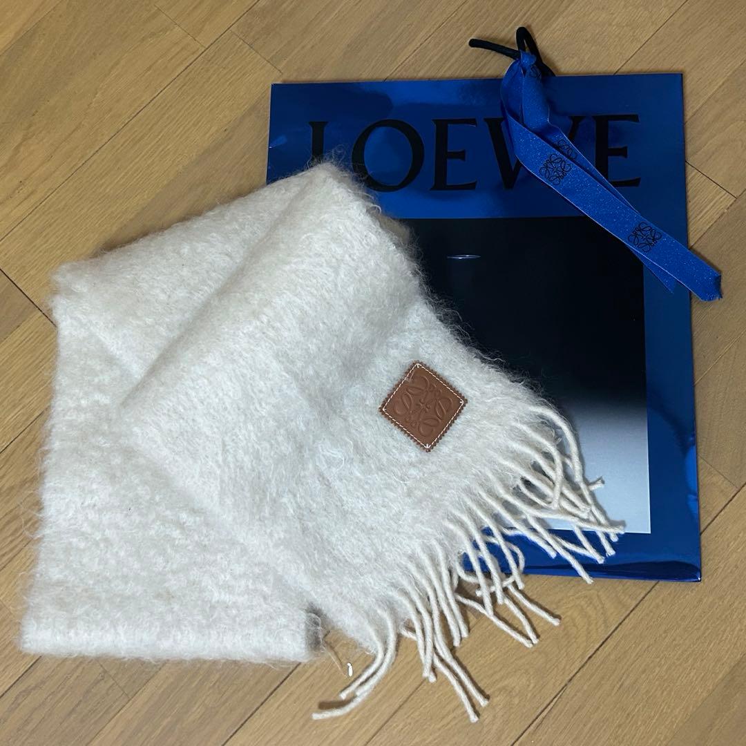【美品】【値下げ中】LOEWEモヘアマフラー ホワイト+限定ショッパー
