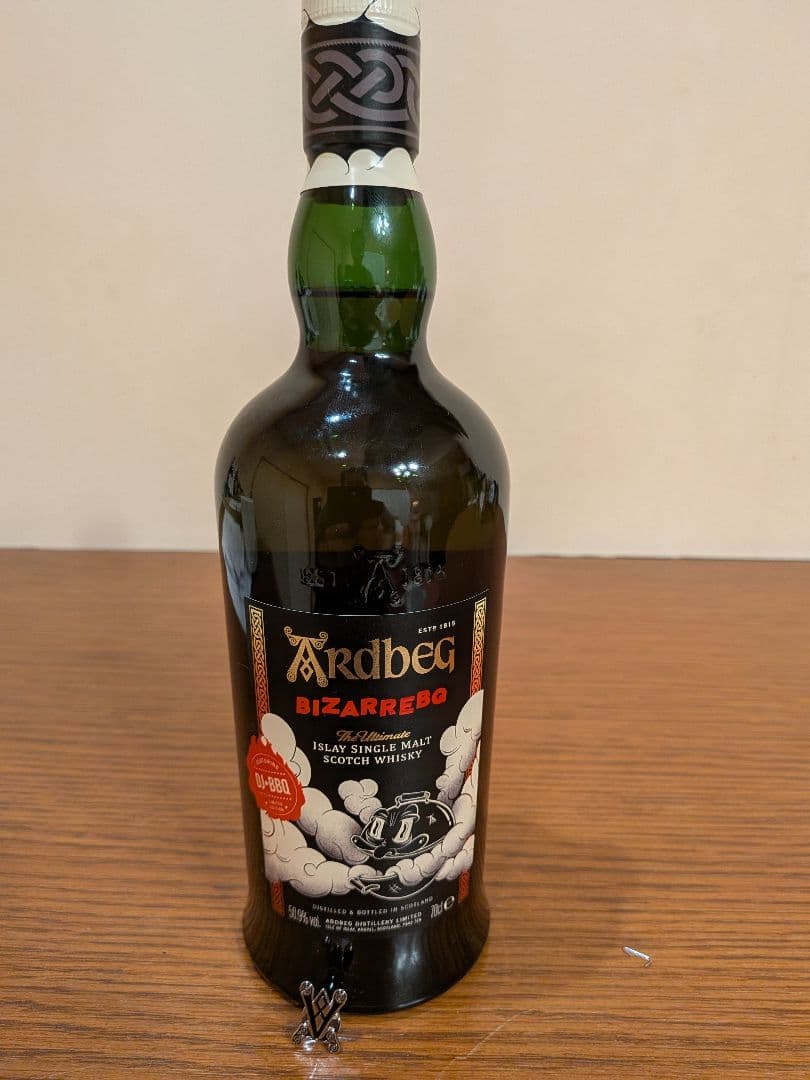 Ardbeg BizarreBQ 700ml 50.9%　ピンバッチ付