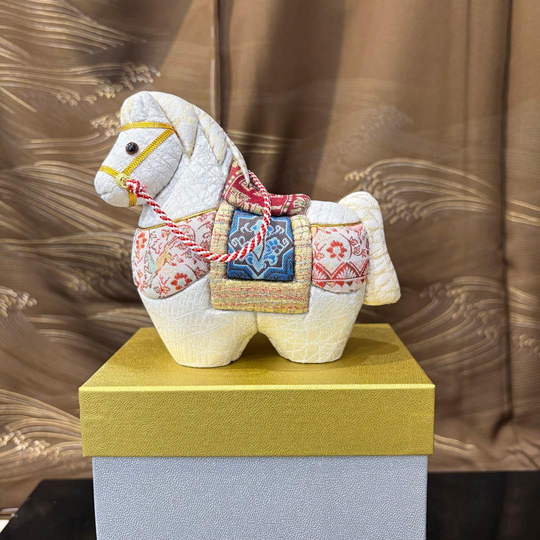 【龍村美術織物】2026年干支木目込み人形「午（うま）」箱付/八千代衿芯2