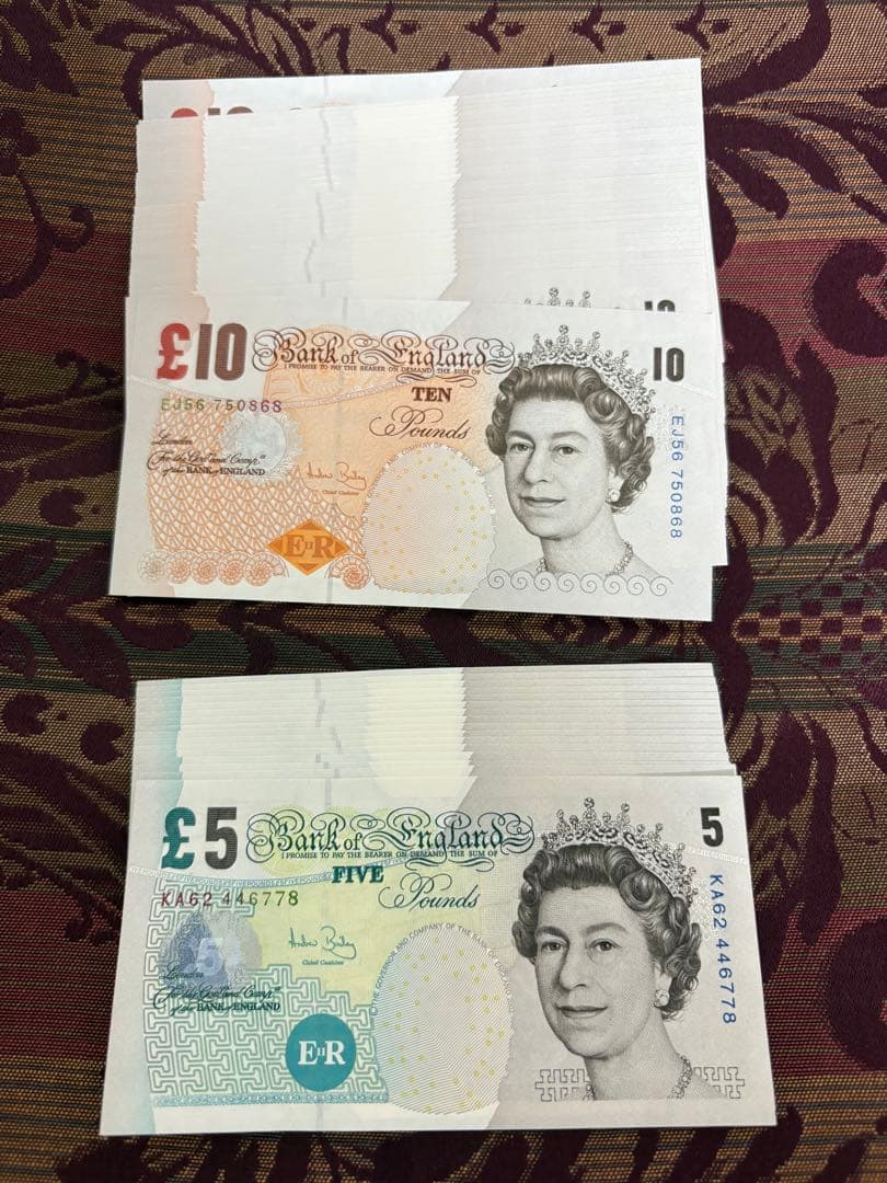 芙*子様 イギリス　旧紙幣　10ポンド　32枚　5ポンド　16枚　合計400ポン