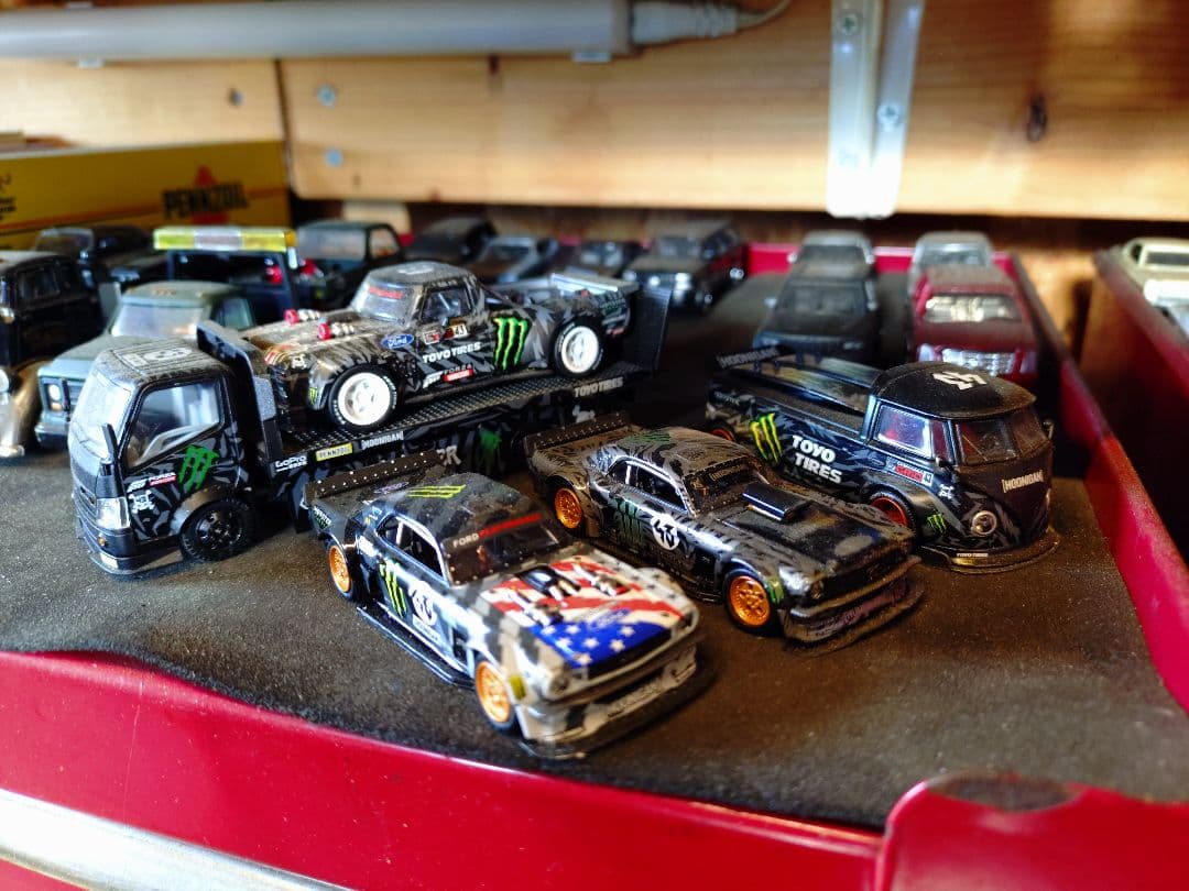 ケン・ブロックMonster Energy フーニガンミニカーセット