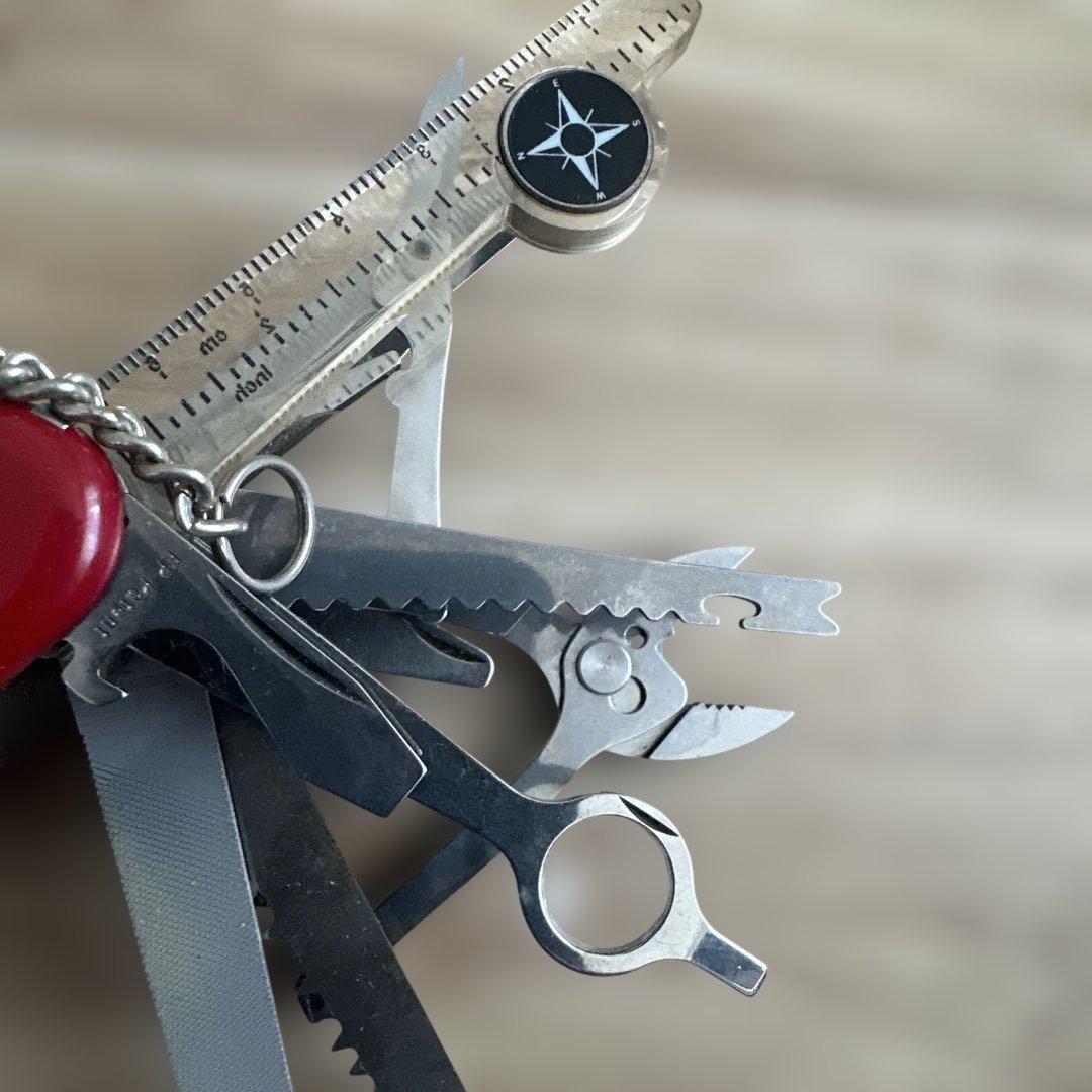 ウェンガー　スイスチェストプラスアーミーナイフ！レアモデル