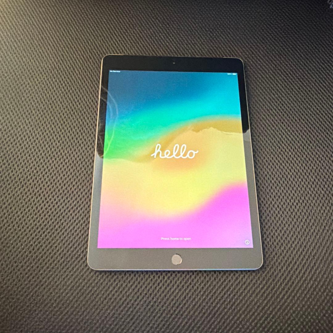 iPad 第8世代　Wi-Fiモデル 32GB Space Gray 箱付き