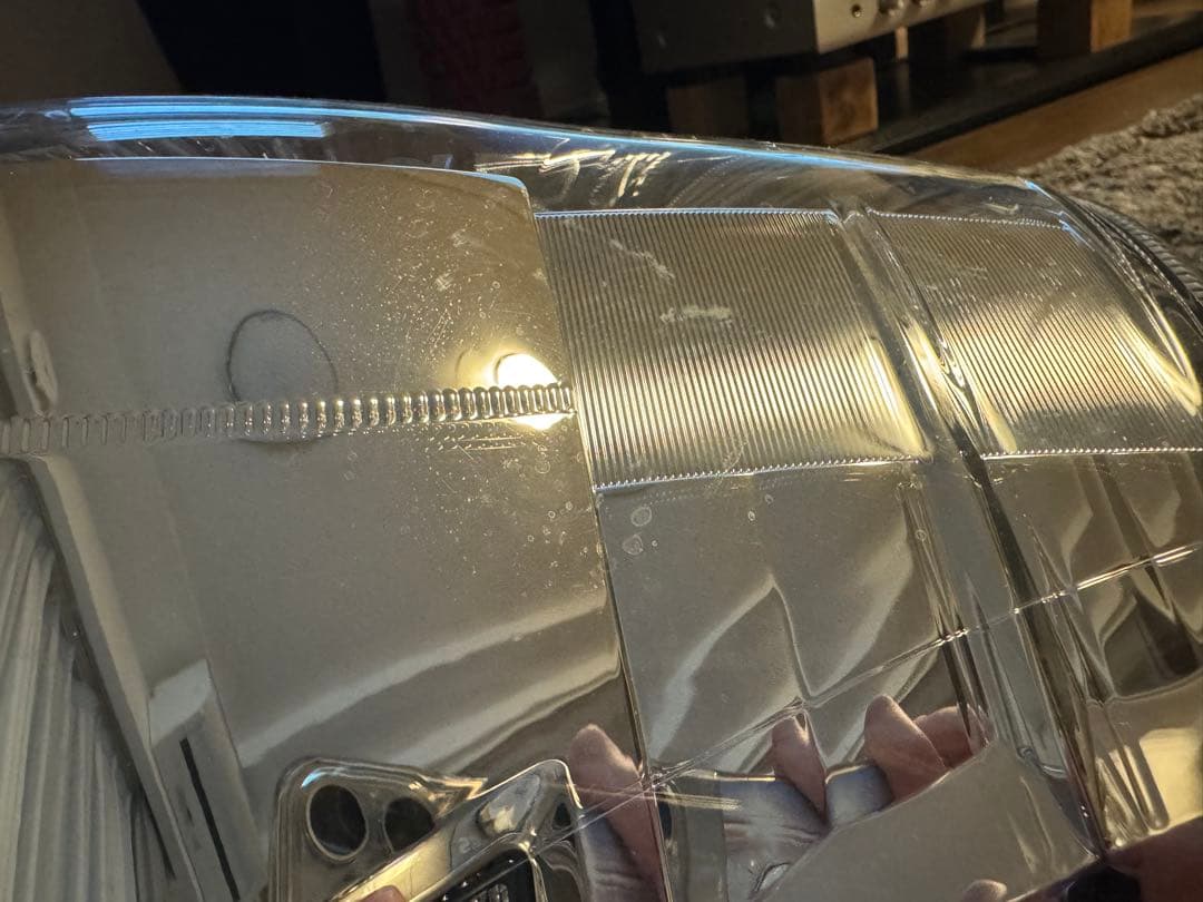 プリウスαテールランプ左