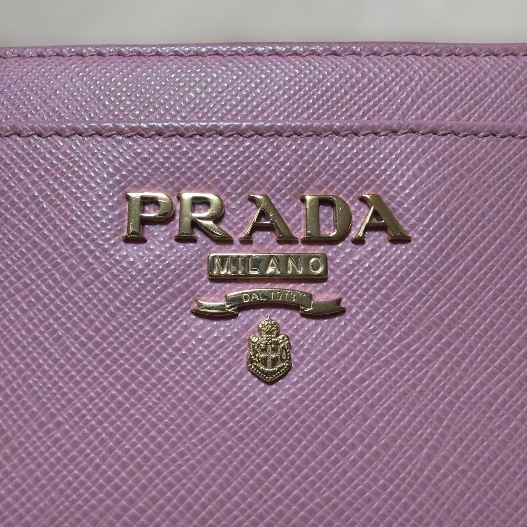 PRADA ケース