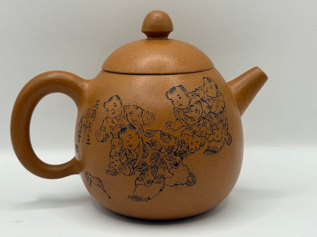 中国　中国　欧詠作　芝蘭閣主　戯嬉圖西施壺　黄鍛泥　中国茶器　宜興紫砂1231
