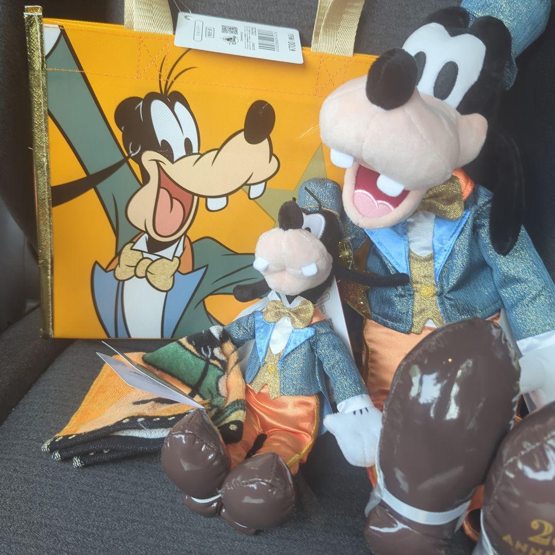 ディズニーストア25周年記念グッズ　グーフィーセット