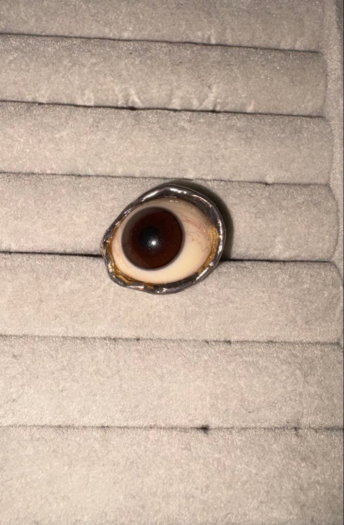 ロ*ー様 目玉リング/希少/個性的指輪/めだま/義眼