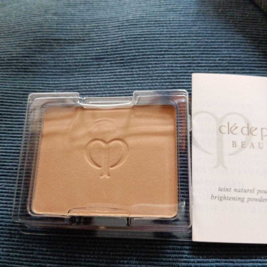 クレドポーボーテ タンナチュレール プードルブラン オークル 0 0