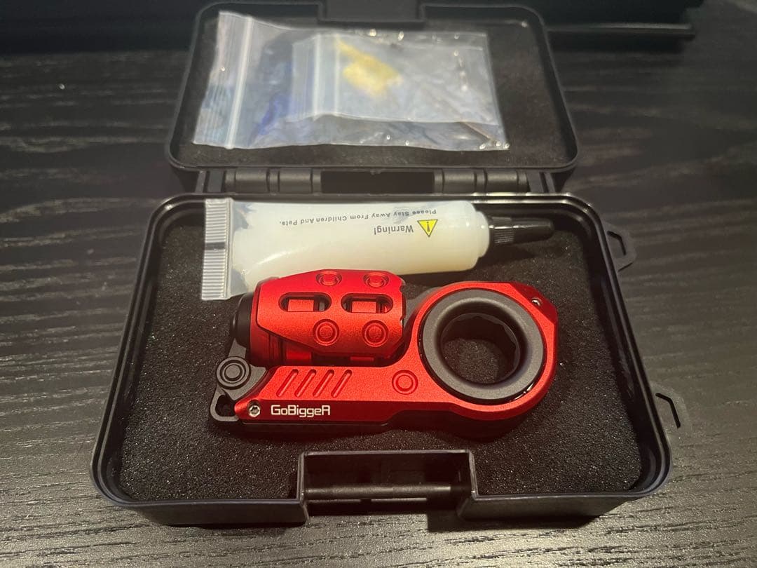 GoBiggeR Sinian Aluminum フィジェットトイ