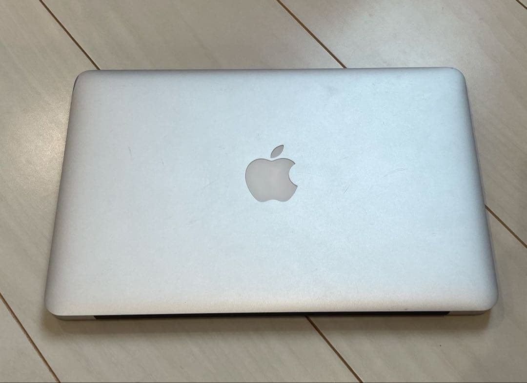 MacBook Air 11インチ 128GB シルバー　ケース付
