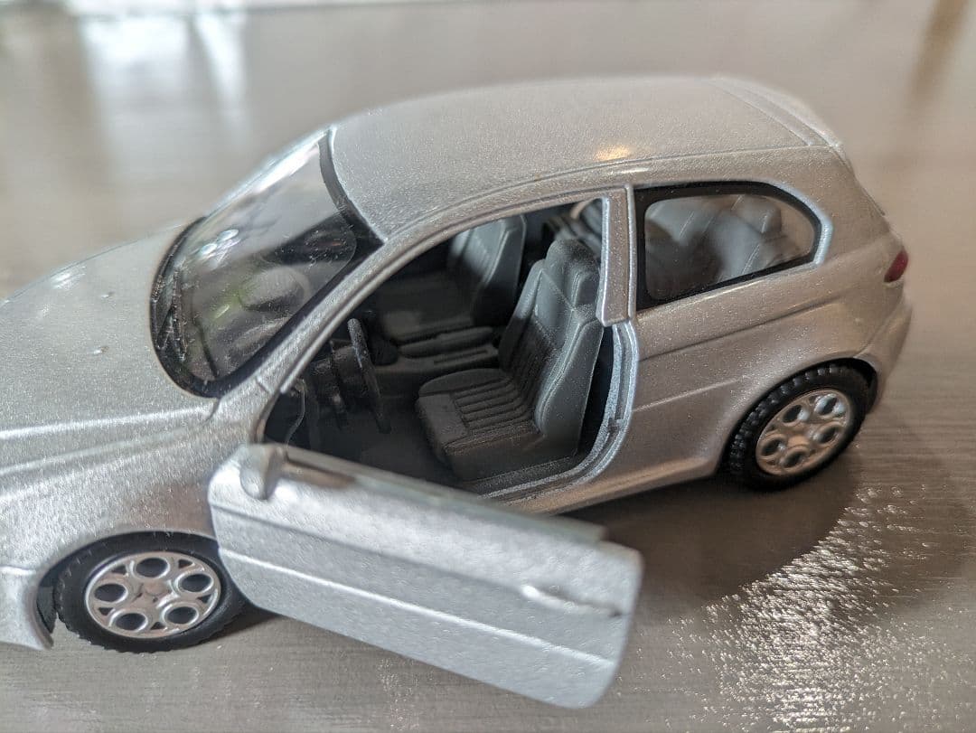 【完成品】アルファロメオ（Alfa147GTA）