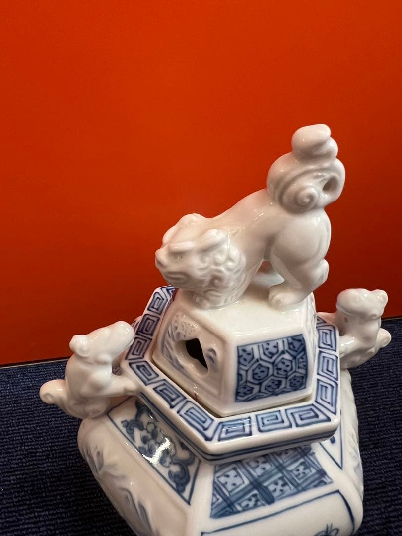 1212  鍋島焼　染付松竹梅　獅子香炉　未使用