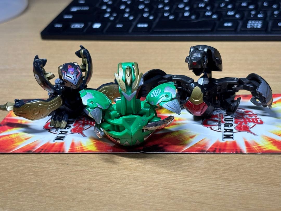 爆丸 ウィンデッキ　扇ドミル&陣ドグマ&吼オドス カード付き（1枚欠損）