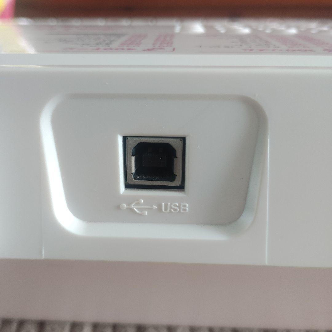 CASIO LK-105 電子ピアノ・キーボード ルーチェ 光ナビ 送料込み