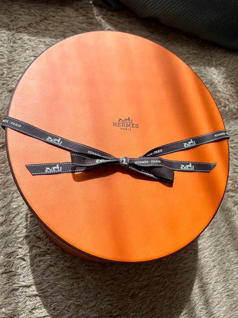 HERMES エルメス 楕円形 空箱