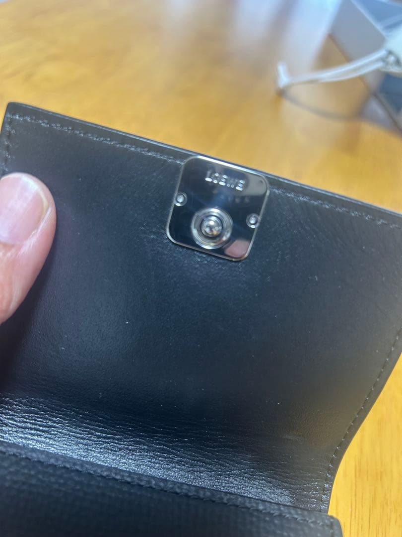 LOEWE 三つ折り財布 黒 レザー