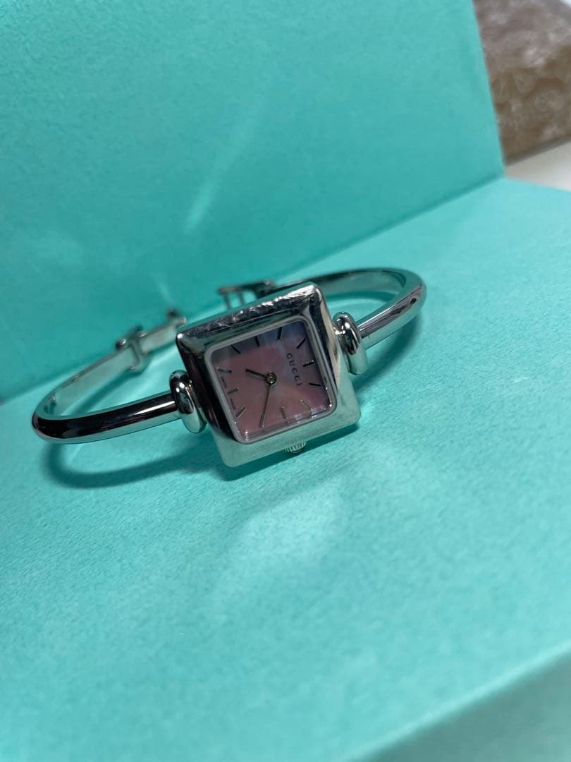 GUCCI スクエアフェイス クォーツ時計