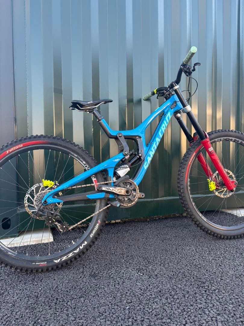 美品　SANTACRUZ　V10 CC 2019年　Mサイズ ダウンヒル