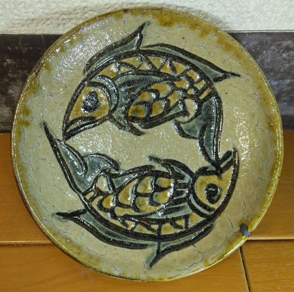 人間国宝 金城次郎 魚紋平盃 栞 共箱 美品 やちむん 壺屋焼 壷屋焼