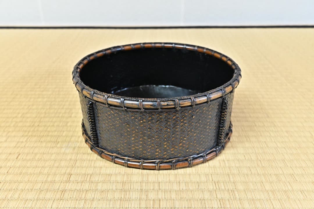 和田箐竺　唐物丸炭斗083