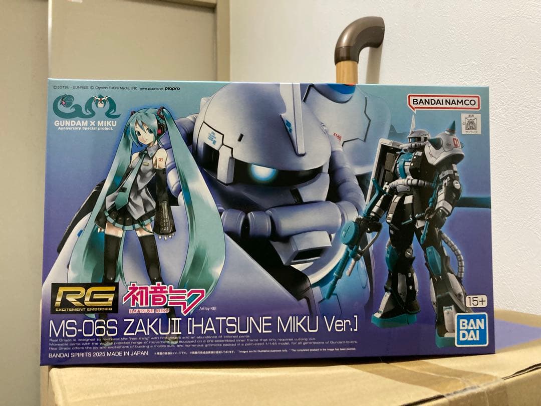 RG 1/144 MS-06S ザクII [初音ミクVer.]