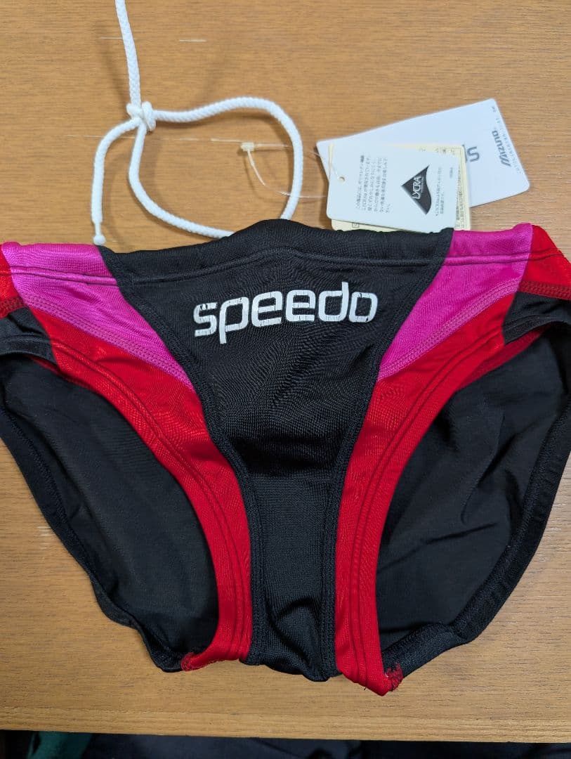 speedo 競泳水着（競パン） Mサイズ 黒/赤/ピンク