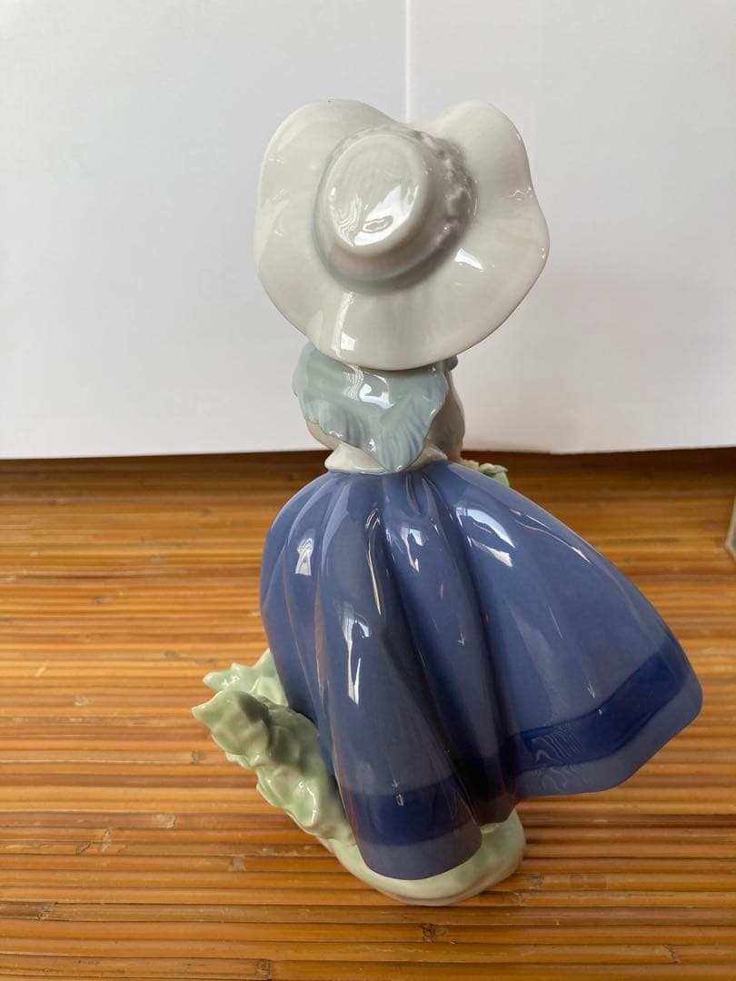 05222 リヤドロ　綺麗な花ばかり