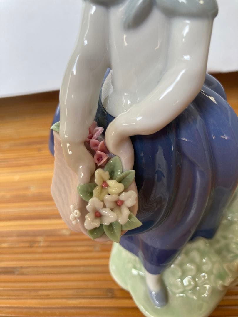 05222 リヤドロ　綺麗な花ばかり