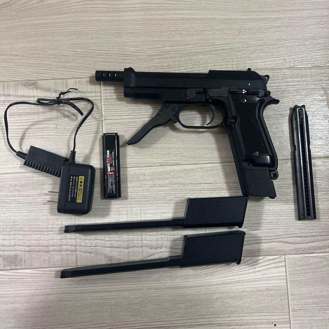 東京マルイM93R 電動ハンドガン　充電器バッテリー付き　100連マガジン×2本