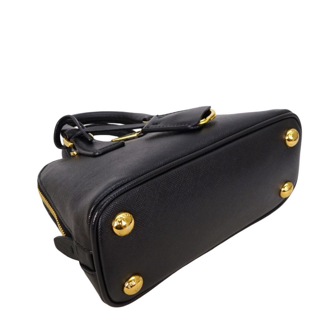 本物 美品 ■プラダ■ミニハンドバッグ 三角ロゴ ブラック サフィアーノ レザー