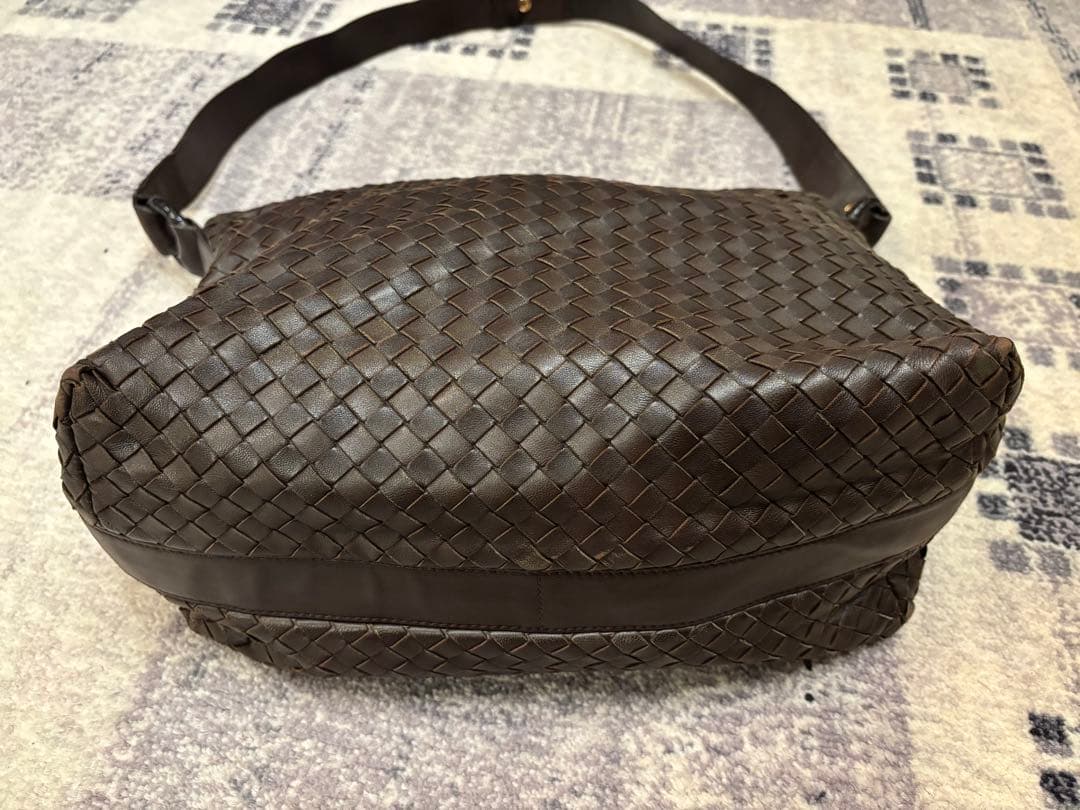 ボッテガべネタ　イントレチャートショルダーバッグ ダークブラウン‼️ お買得品‼️