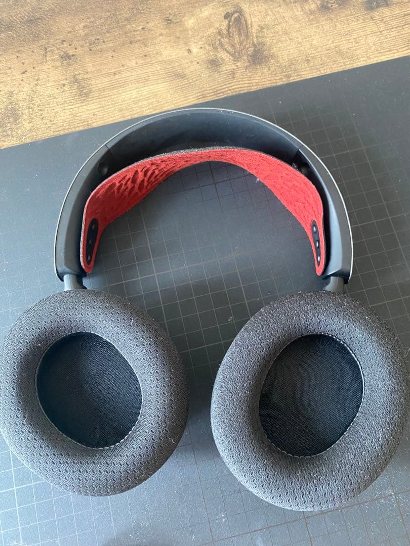 SteelSeries Arctis Nova 7 Wireless 限定版